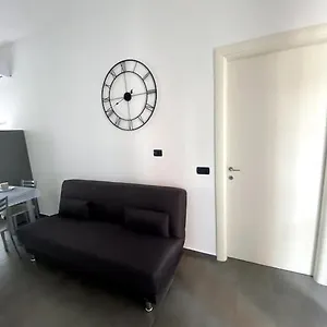 House Luminoso Con Terrazzo Appartamento